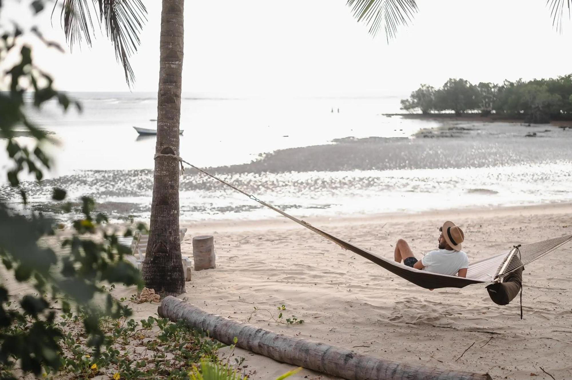 Mwazaro Beach Lodge Шимони Экстерьер фото