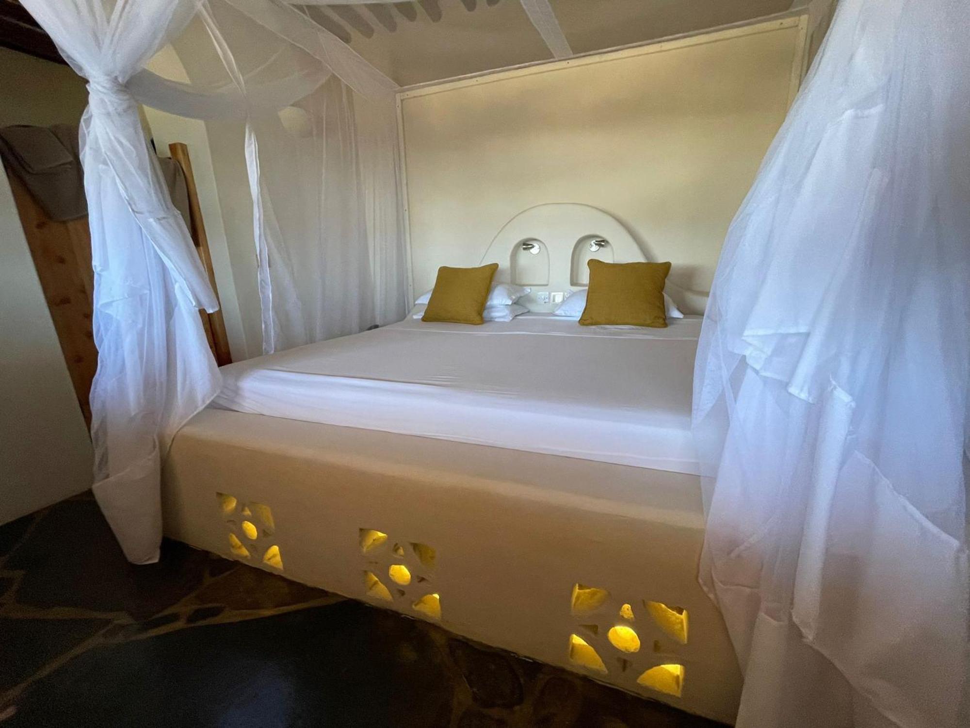 Mwazaro Beach Lodge Шимони Номер фото